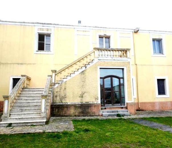 Covid alla casa di riposo, tamponi a due operatrici 