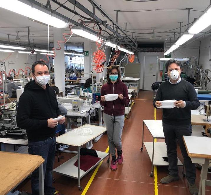 Dai laboratori tessili di Scortichino e Codigoro le prime mascherine 