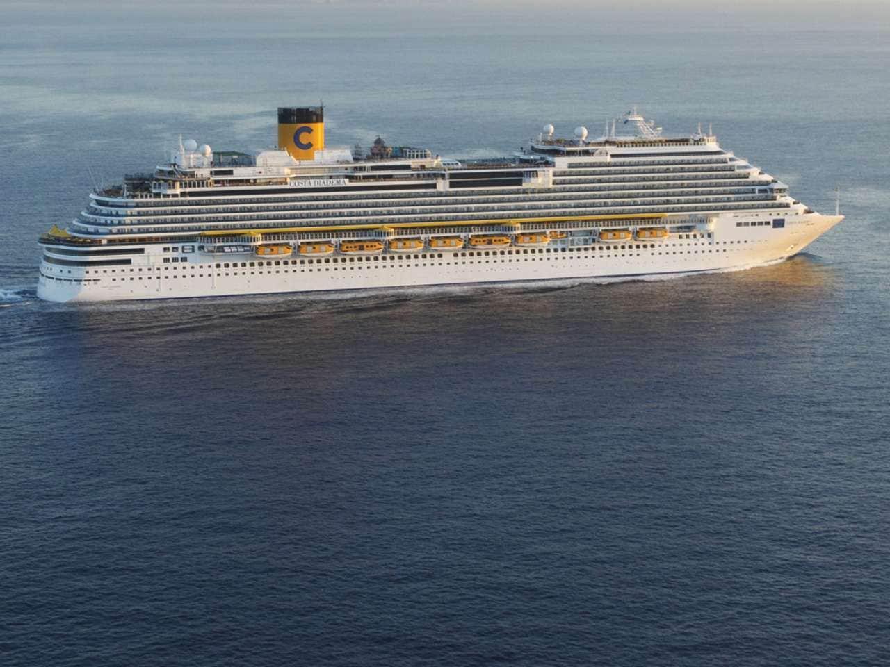 La Costa Diadema attraccherà a Piombino. 1250 persone a bordo e un sospetto malato di Covid-19 