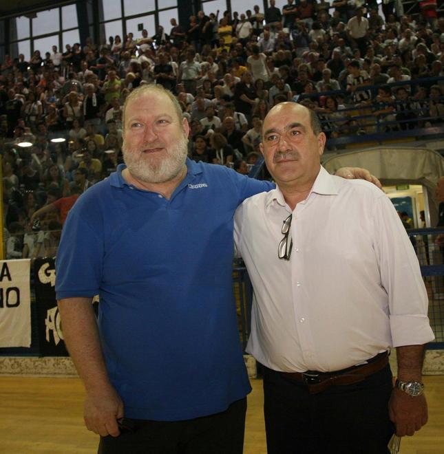 Hockey a rischio collasso E si apre il caso-stipendi 