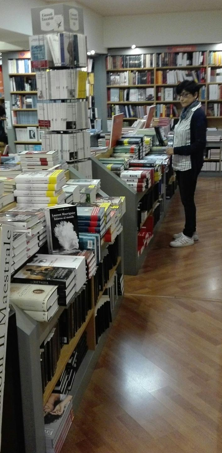 Da lunedì la Novecento porta il libri a domicilio 