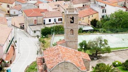 «Poste e bar-edicola chiusi qui ritorna il medioevo»