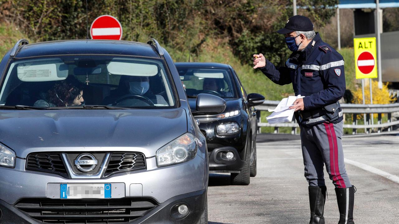 Spostamenti per lavoro sempre "autocertificati"
