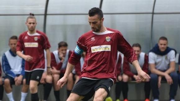 Giacomo Marchiseppe in azione con la maglia amaranto