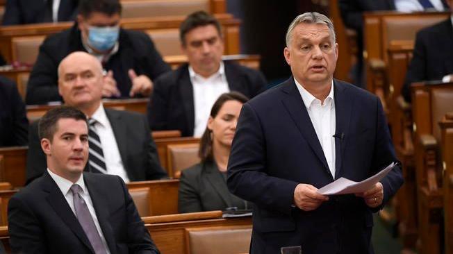 Ungheria,'pieni poteri al premier Orban'