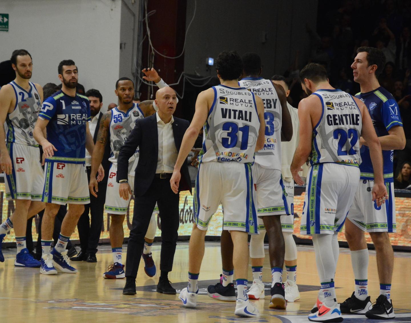 Giganti “di pietra” in attesa di segnali 