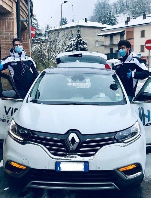 Pavullo Vis Hydraulics si è fermata e i dipendenti consegnano la spesa a domicilio gratis