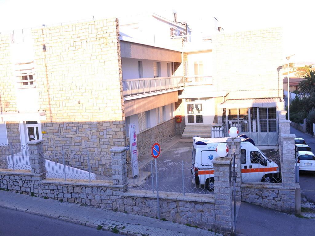 La Maddalena, all'ospedale negativi i primi 49 tamponi sul personale sanitario