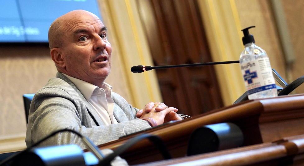 Buoni spesa da 300 euro per 2800 famiglie: «Così aiuteremo le persone in ginocchio» 
