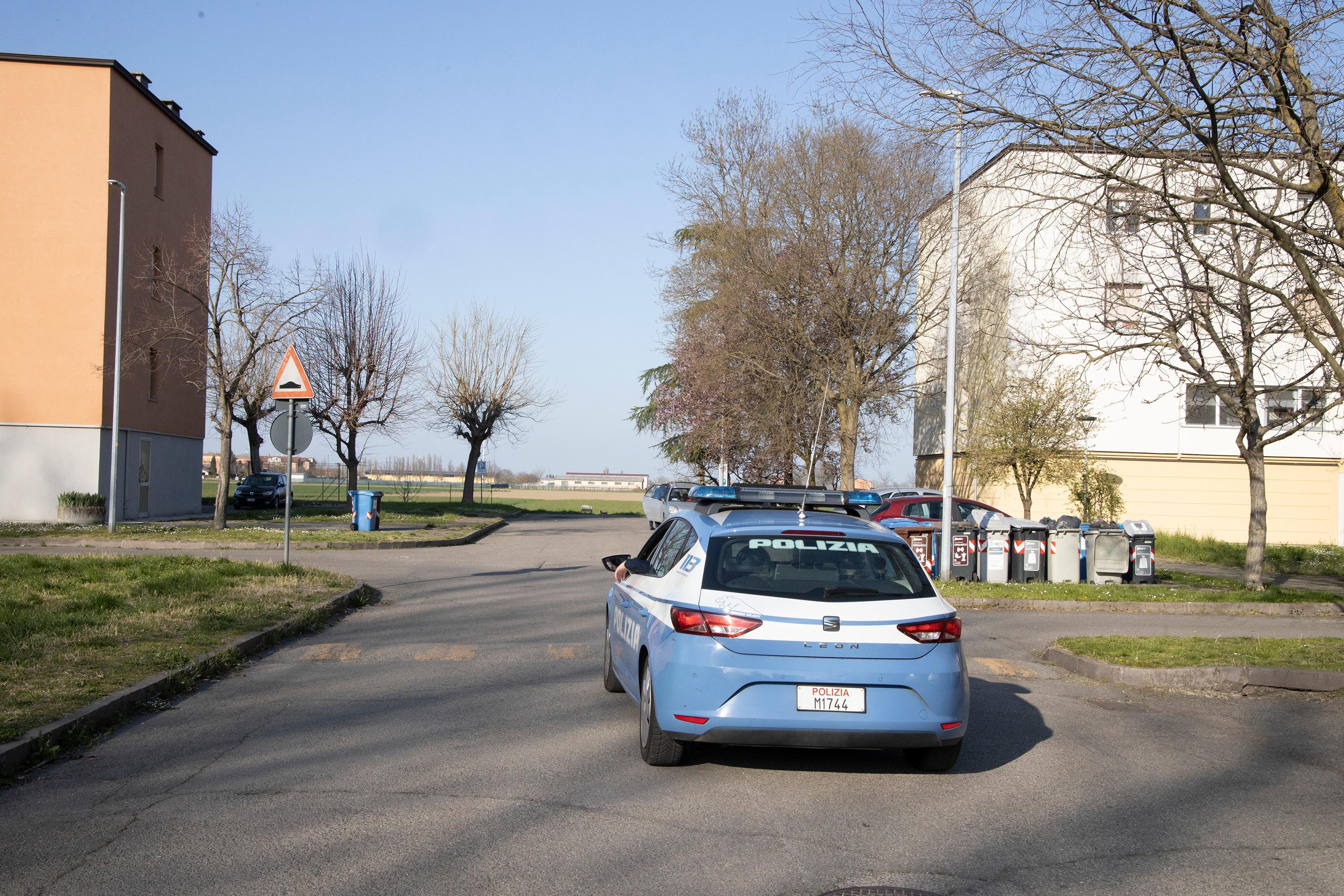 Modena, esibisce documenti falsi: arrestato