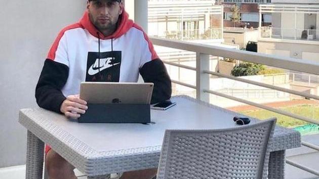 Terrazza e pc a Tirrenia: e Zima non esce...
