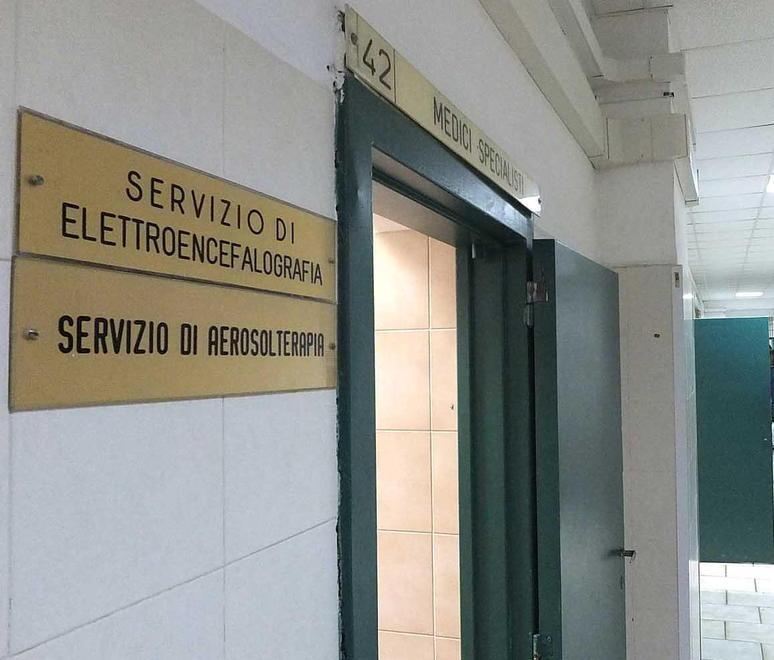 Aumentano i positivi tra agenti e medici 