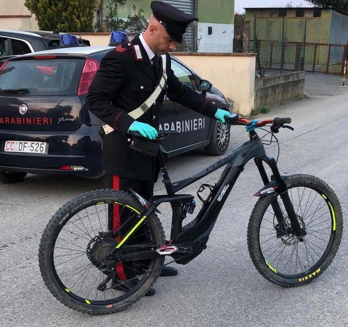 La bicicletta recuperata dai carabinieri di Quarrata