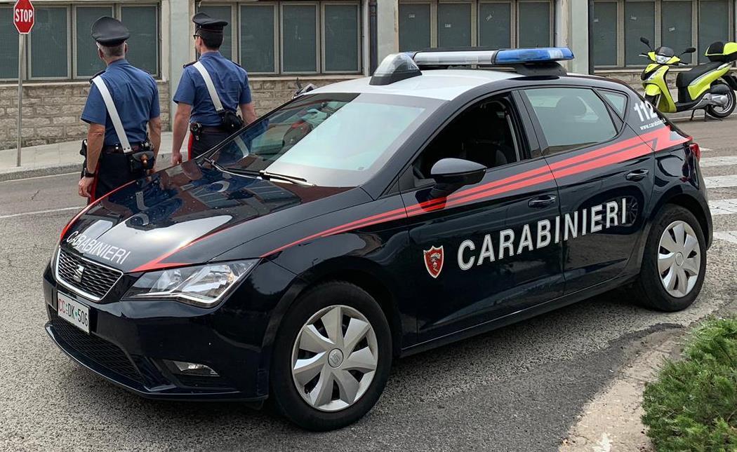 Tempio, arrestati due giovani: sarebbero i responsabili dell'aggressione a casa di un 27enne
