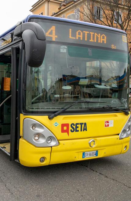 Meno bus in giro