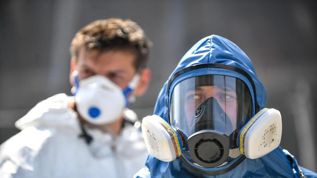 Coronavirus, caso Rsa: strutture per soli positivi o anziani separati in stanze "speciali"