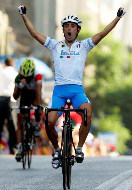 Bettini, compleanno speciale in clausura «Che tempi alla Mapei, brindo sui social»