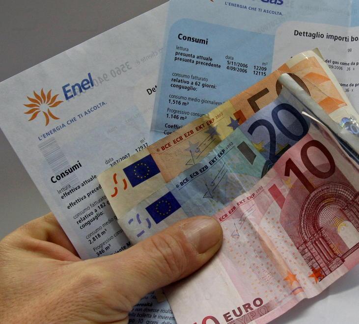 «Stop ai pagamenti delle utenze finché le imprese non ripartono»