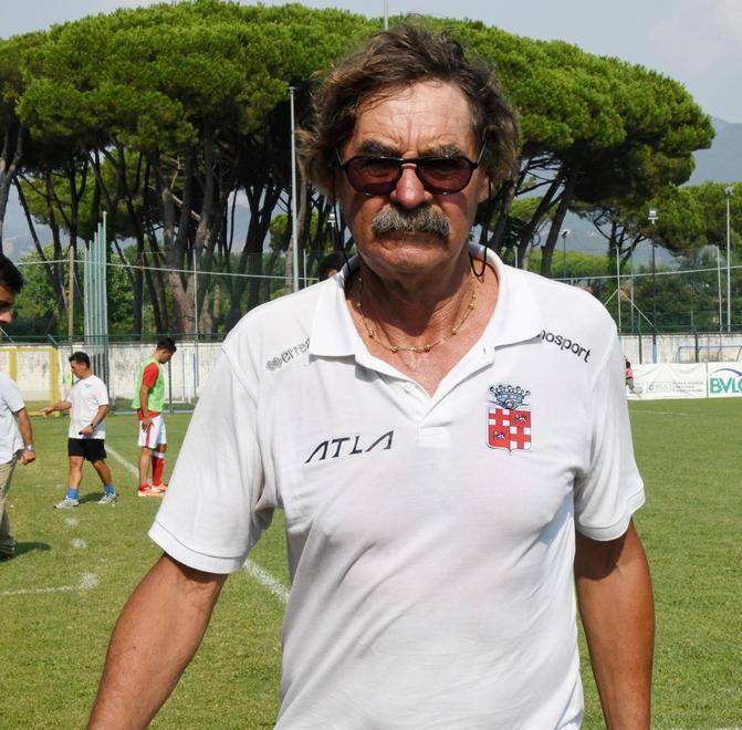 Allenatori, calciatori e dirigenti sono concordi «Si riprende a giocare se non ci sono rischi» 