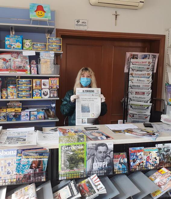 Col Ciao o in bici Lucia continua a portare i giornali 