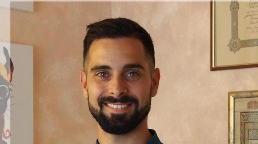 Male ai denti o alle gengive? L’odontoiatra ti aiuta al telefono