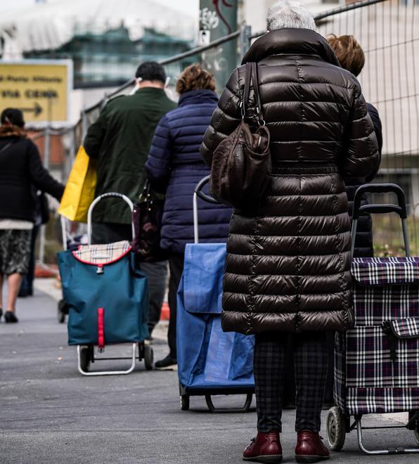 Buoni spesa, domande da oggi gli aiuti a partire da 200 euro 