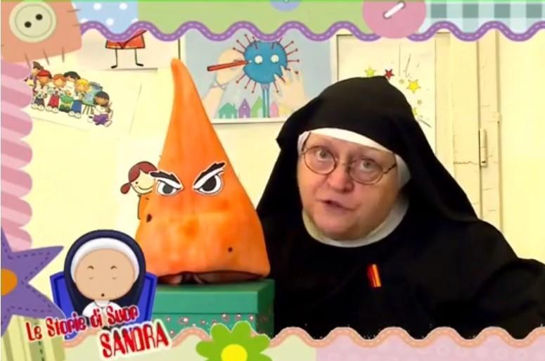Sandra, suora di clausura conquista i social con le fiabe per bambini
