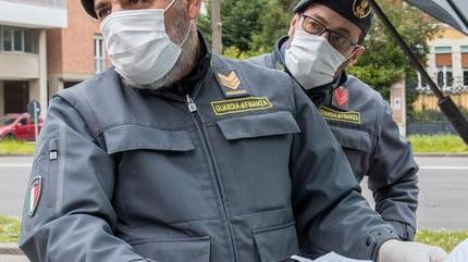 Palestra chiusa per finta: si allenavano