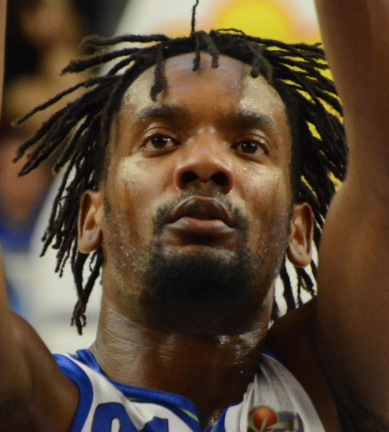 La Dinamo taglia, i giocatori firmano 