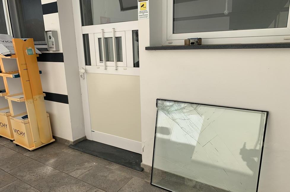 Rubano le casse alla farmacia Coletti, arrestati due componenti della banda 