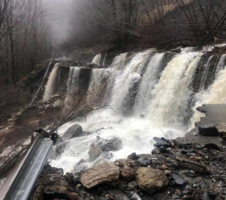 Frana della strada di Arni, Enel rimborsa la Provincia 