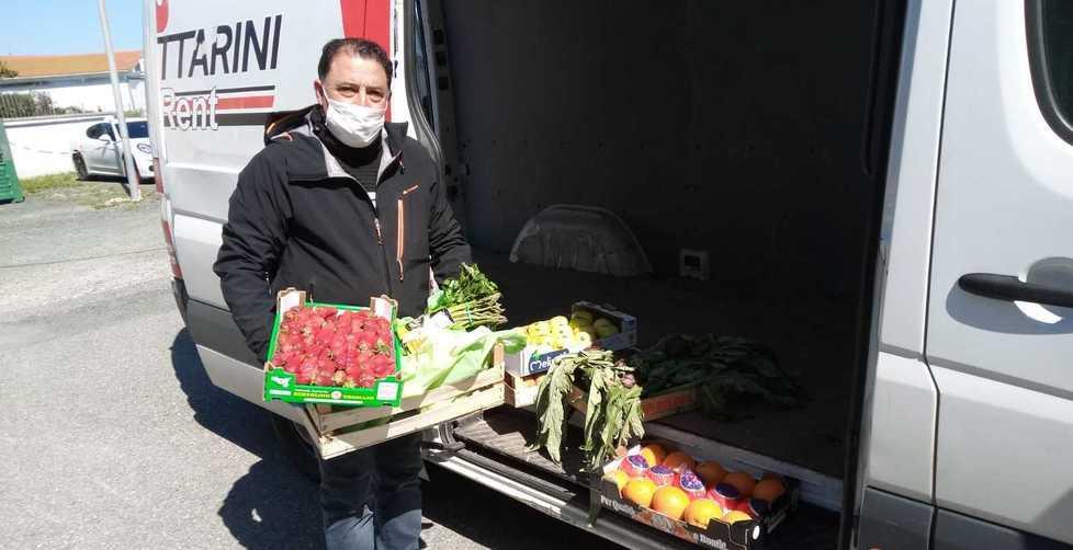 «Portiamo la spesa a casa un grazie è il premio migliore» 