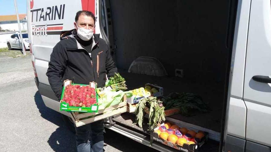 «Portiamo la spesa a casa un grazie è il premio migliore»
