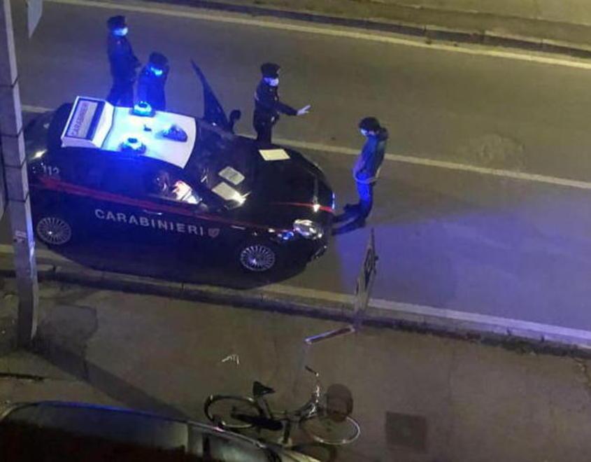 Riconsegnano lo scooter a fine turno: 6 rider multati a Pisa
