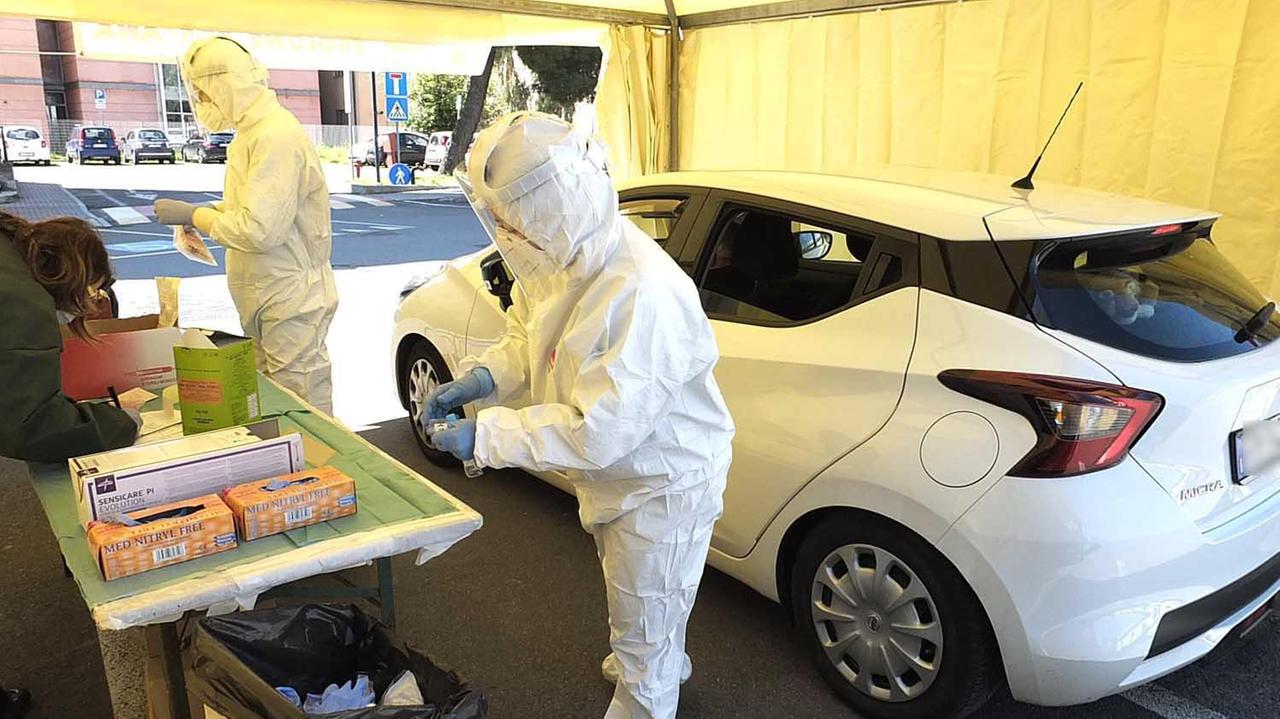 Tamponi "drive-in" a Pisa