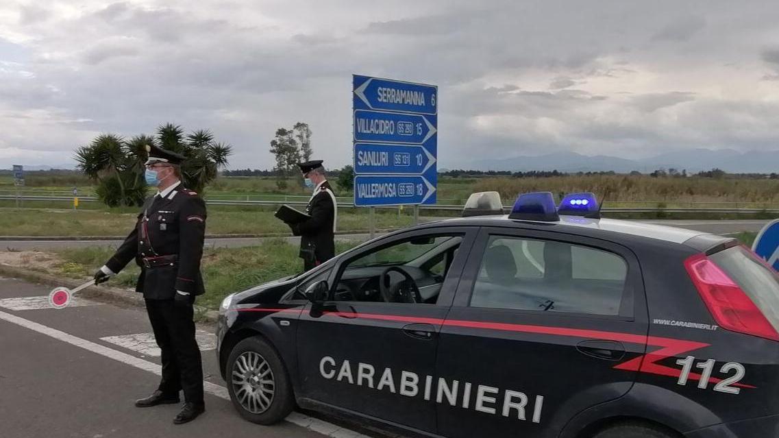 Cagliari, cerca di portare via con la forza la figlia affidata a una casa famiglia: arrestata 