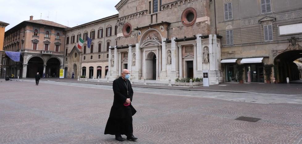 Reggio Emilia, l’appello del vescovo alla città e alla provincia: «Non perdiamo tempo. Basta intoppi burocratici, in settembre i cantieri» 
