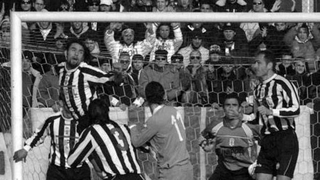 È tutto vero (anche 14 anni dopo): Napoli battuto 1-0