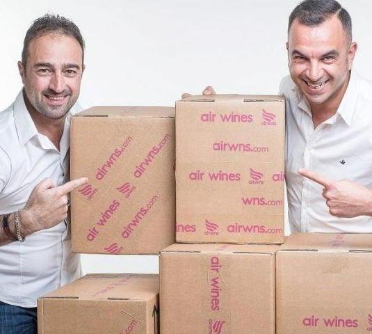 Chiusi in casa si cucina e il vino fa faville Boom di vendite online 