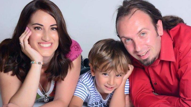 “Siamo forti” e il video del piccolo Alessandro fa il giro del mondo e insegna la pazienza