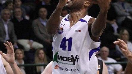Kenny l’incompreso si trasforma in super Hasbrouck Il bomber infallibile
