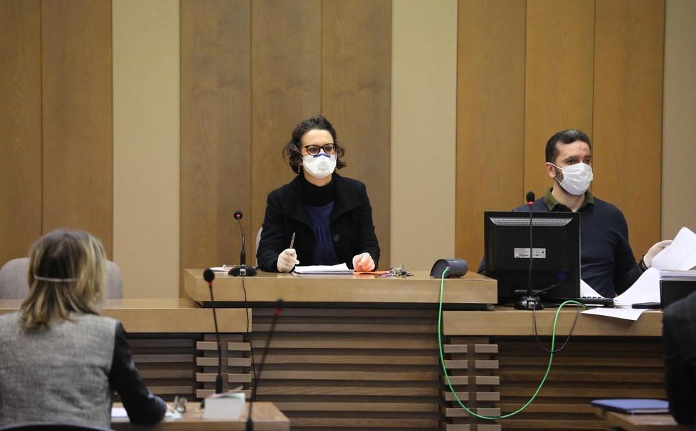 Alla ripresa del 16 aprile udienze penali in dubbio per il rischio-affollamento 