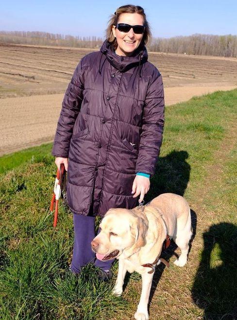 Reggio Emilia: perde il cane guida Ercole, lo ritrova disteso al sole 