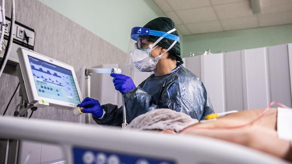 Coronavirus, Livorno piange altri quattro morti: addio ai nostri nonni