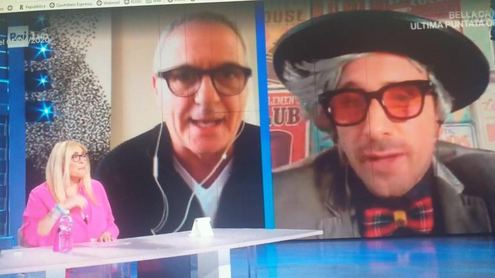 Leonardo Fiaschi ospite a "Domenica in" imita Morgan in diretta da casa 