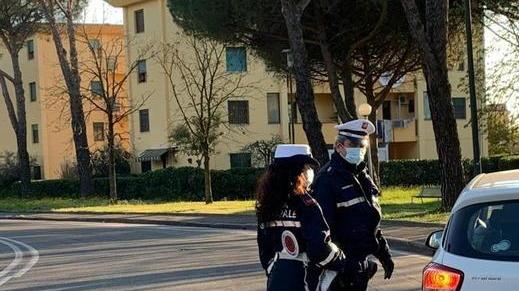 Denunce e sanzioni durante i controlli a Santa Croce