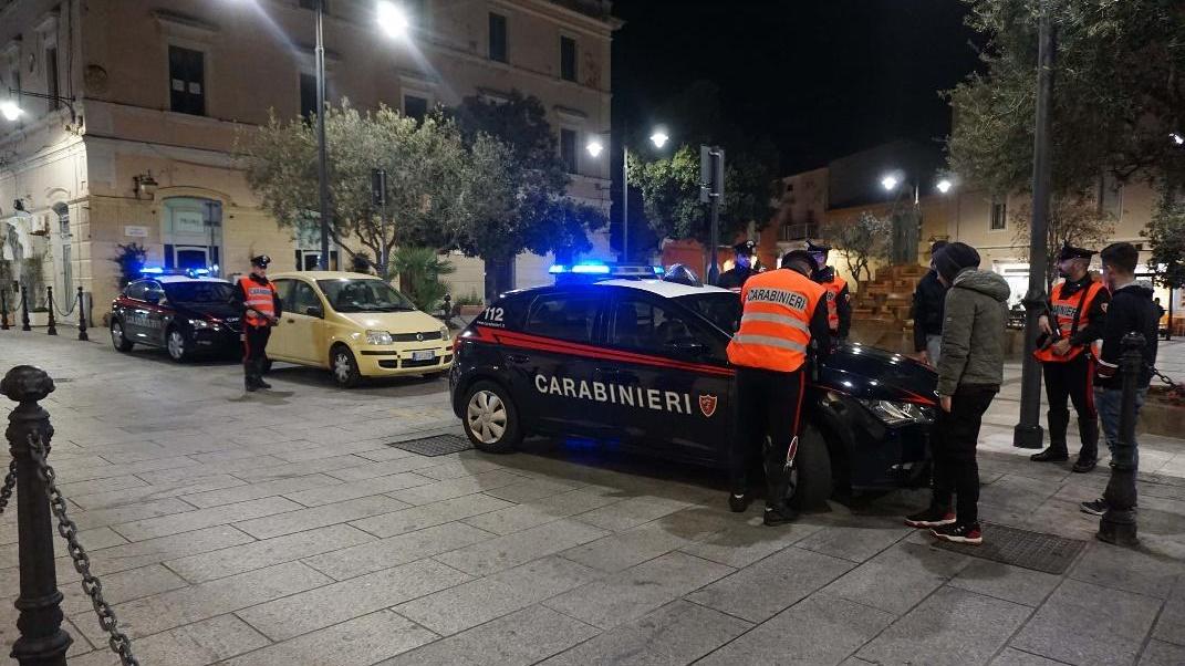 Olbia, minaccia la madre con una molotov: arrestato