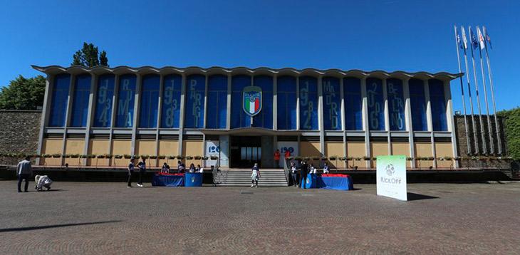 Coronavirus, al via i primi trasferimenti di pazienti nel centro tecnico Fgci di Coverciano 
