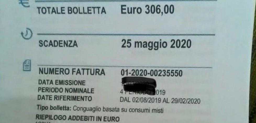 Una delle bollette incriminate con l'importo maggiorato