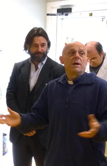 Il cappellano dell’ospedale di Cisanello don Luca Casarosa
